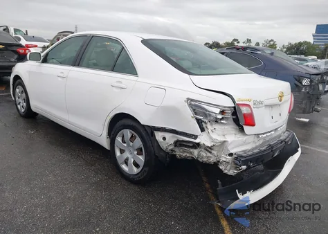 2007 Toyota Camry Le z USA, uszkodzony, nr VIN 4T1BE46K37U539625